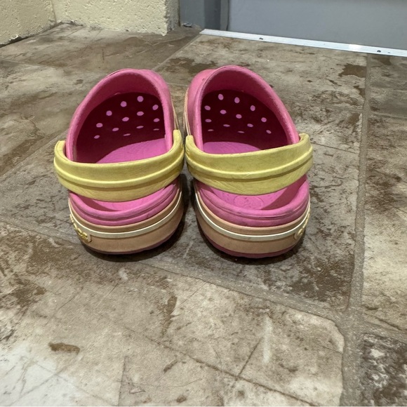 Kids Girls Crocs Brand Summer Pink and Yellow Slide Sandals Shoe Size 8-9 - Picture 6 of 16